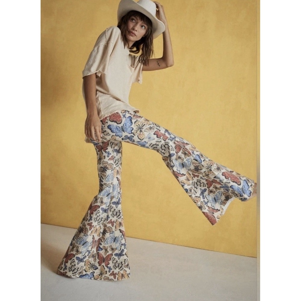 Free People  Just Float On  Flare Jeans Printed Butterflies Size 31 Festival